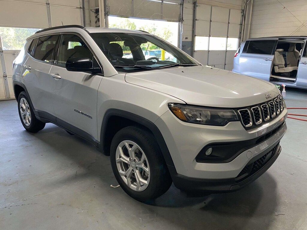 Used 2024 Jeep Compass Latitude SUV