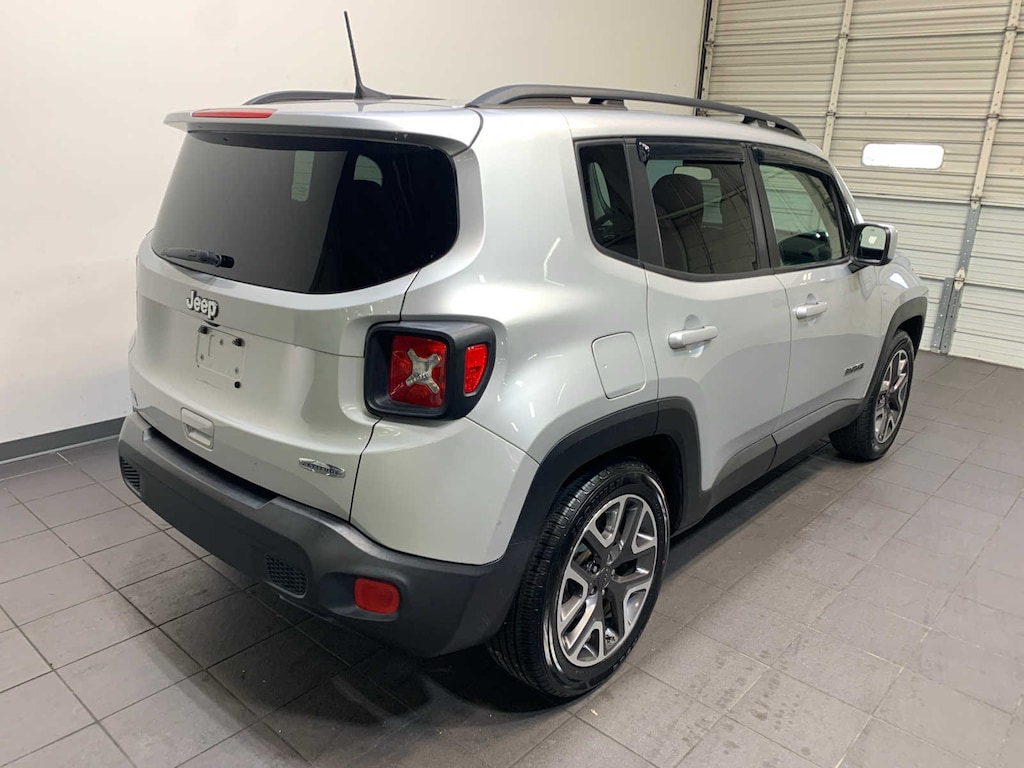 Used 2018 Jeep Renegade Latitude SUV
