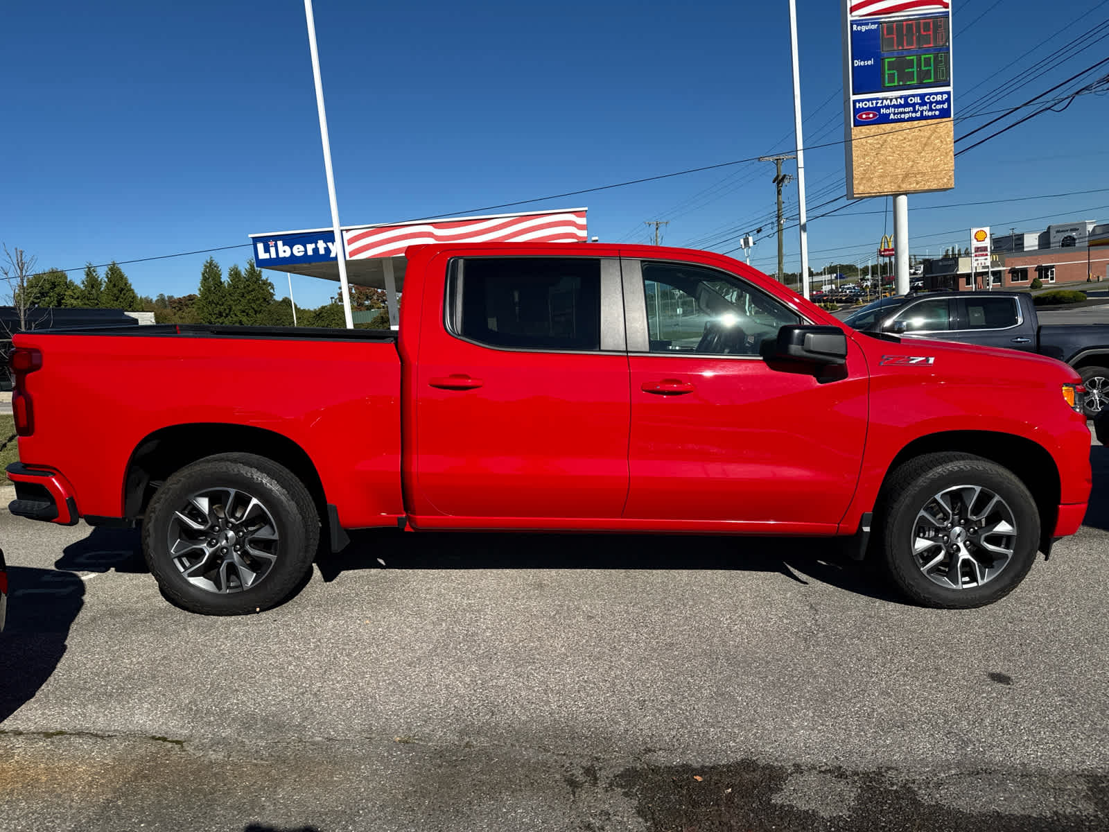 2022 Chevrolet Silverado 1500 RST - Photo 17