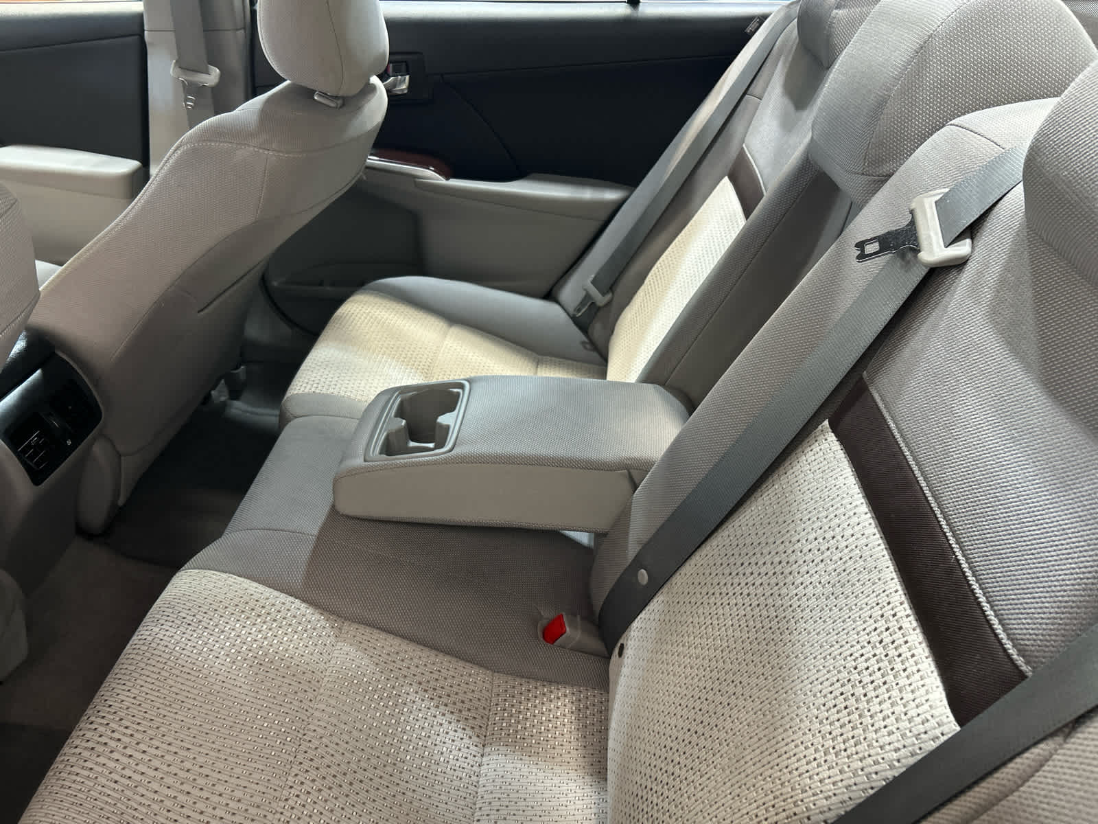 2013 Toyota Camry L - Photo 9