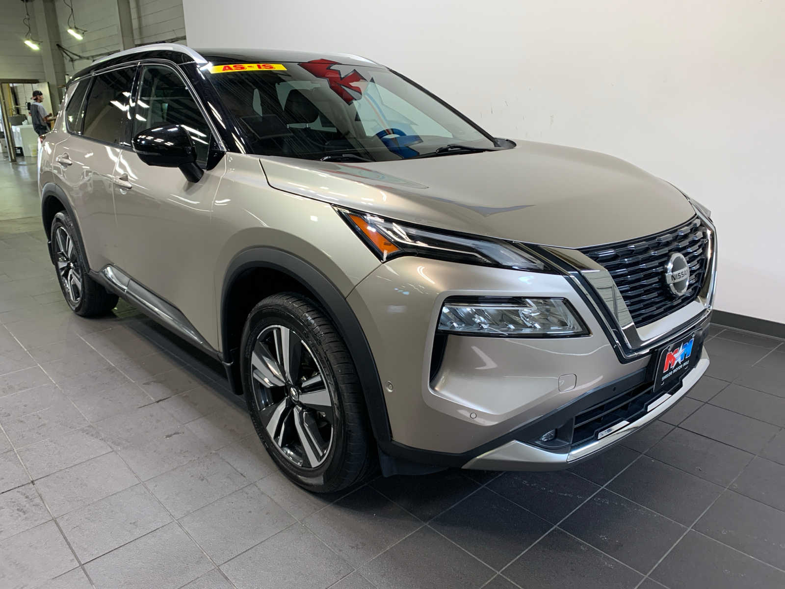 2021 Nissan Rogue Platinum photo 2