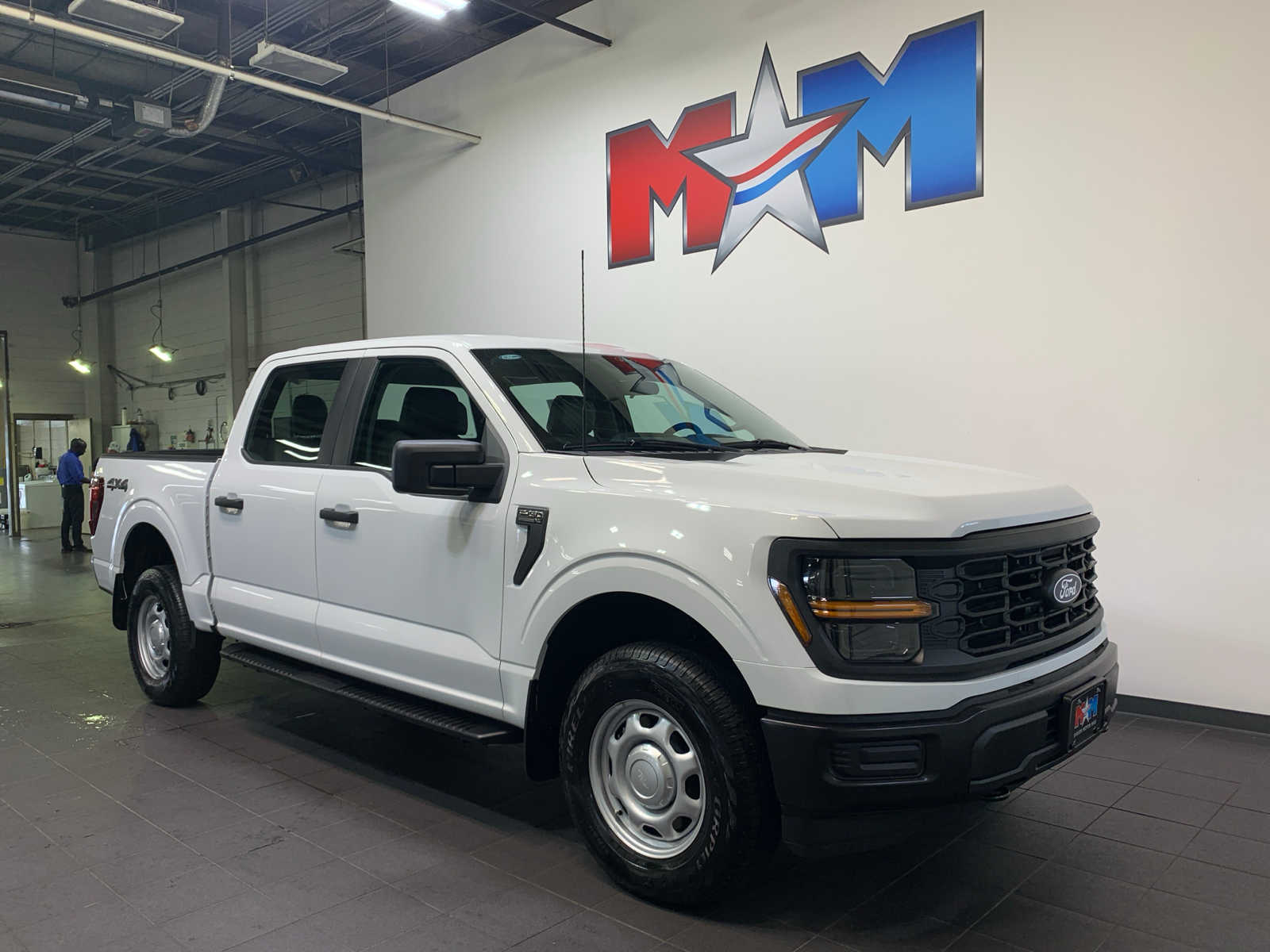 2024 Ford F-150 XL photo 2