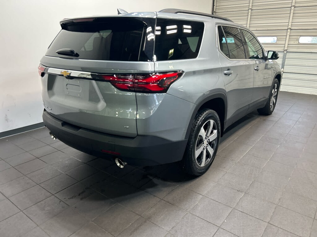 Used 2023 Chevrolet Traverse LT Leather SUV