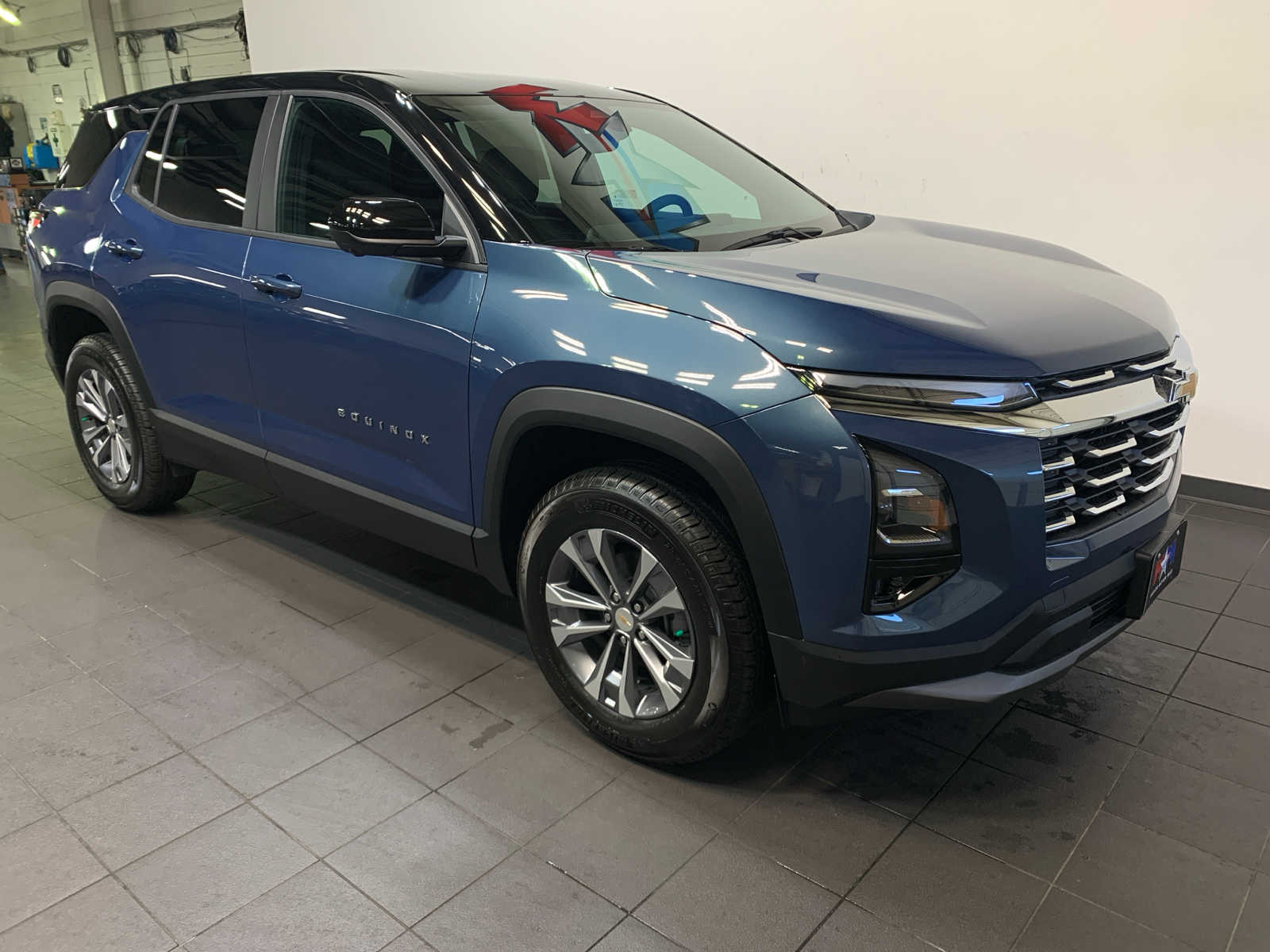 2026 Chevrolet Equinox LT photo 2