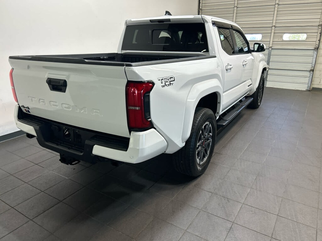 Used 2024 Toyota Tacoma 4WD SR5 Truck Double Cab