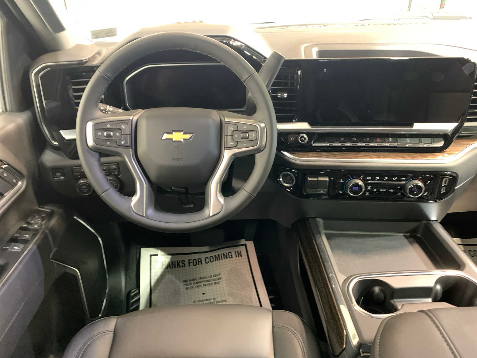 2026 Chevrolet Silverado 2500HD LT photo 4