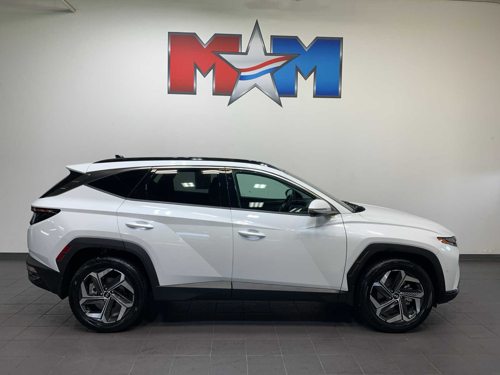 2022 Hyundai Tucson Limited photo 2