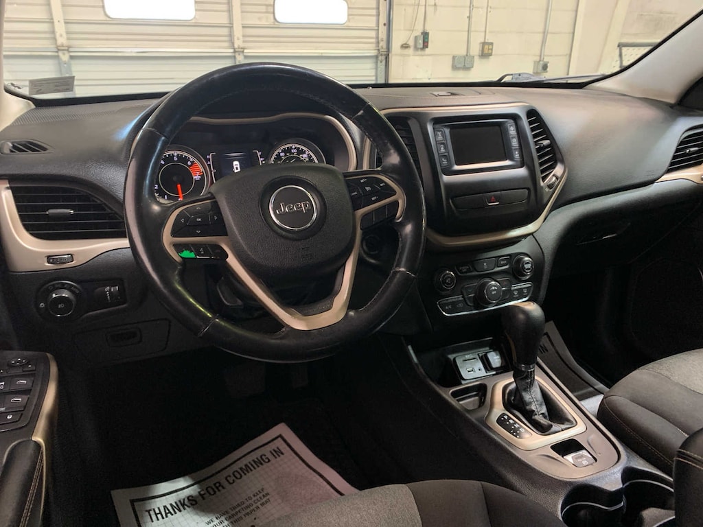 Used 2018 Jeep Cherokee Latitude SUV