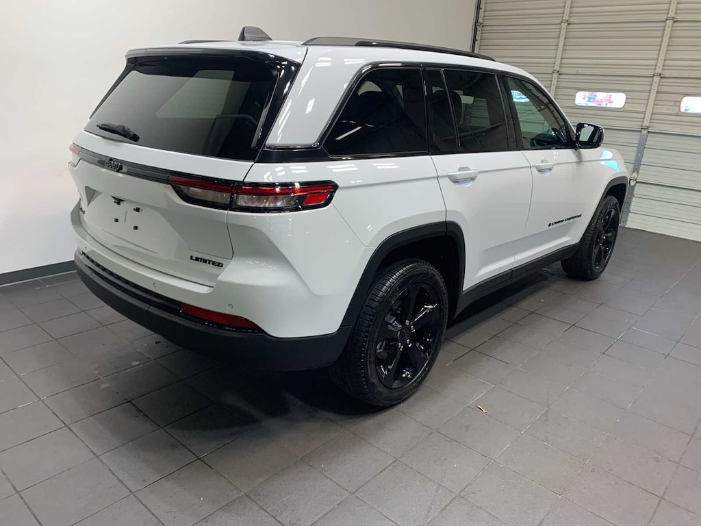 Used 2025 Jeep Grand Cherokee Limited SUV