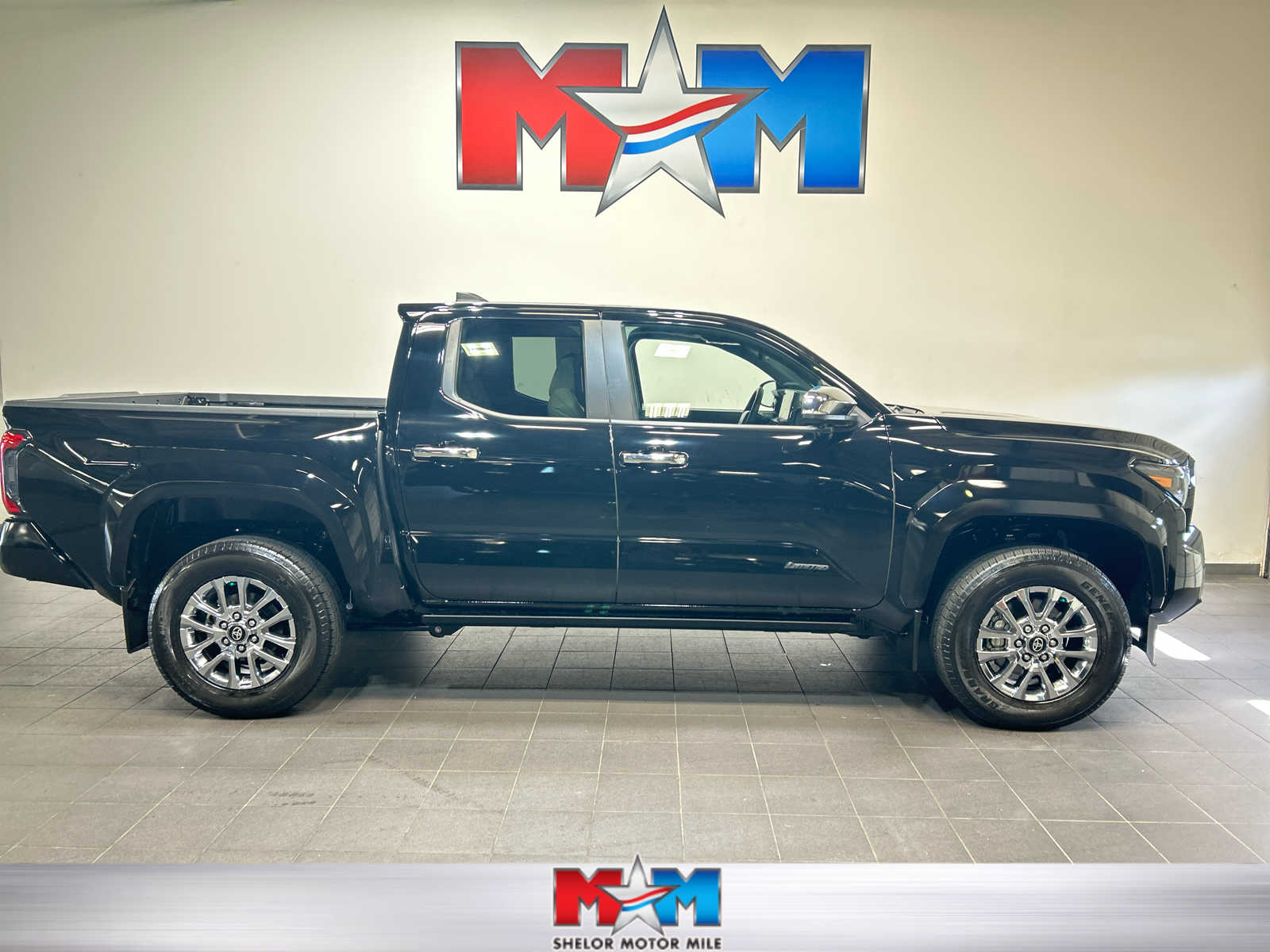 2024 Toyota Tacoma 4WD SR5