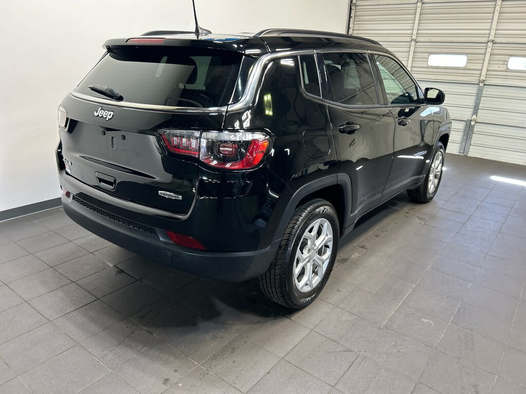 Used 2024 Jeep Compass Latitude SUV