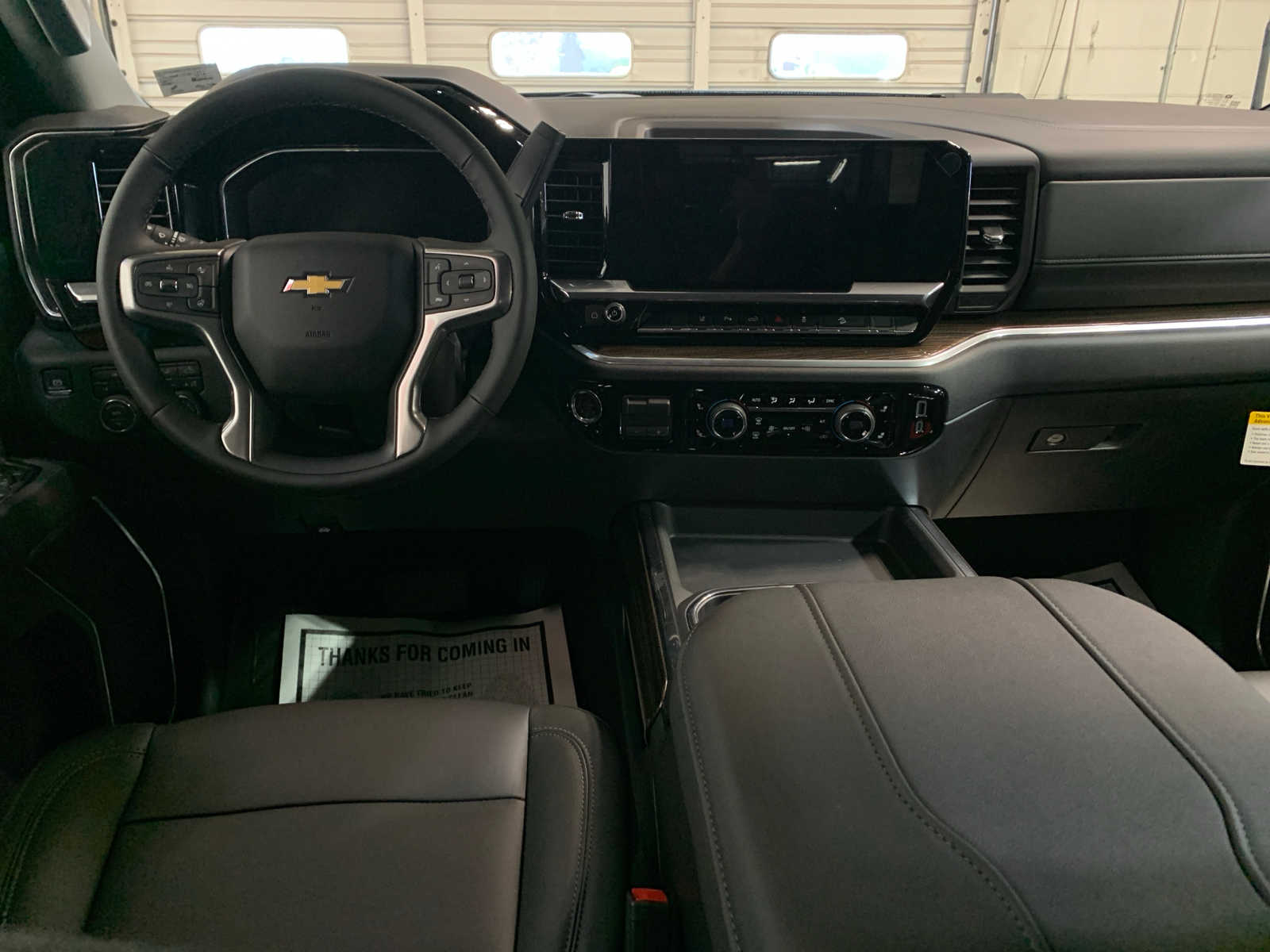 2026 Chevrolet Silverado 2500HD LT photo 4