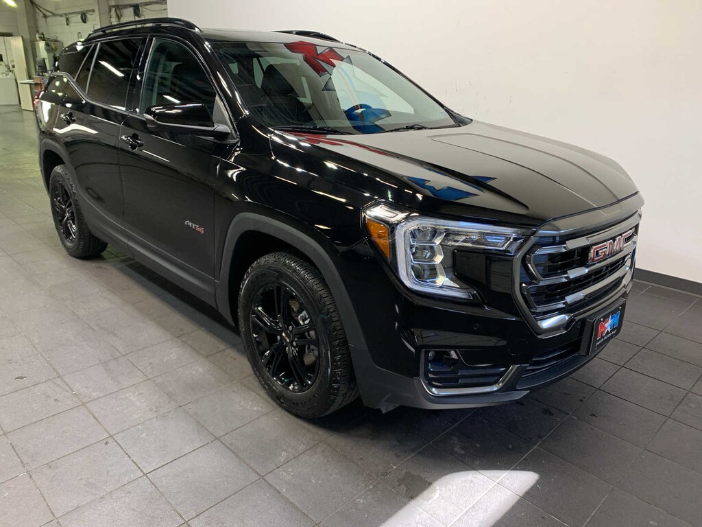 Used 2022 GMC Terrain AT4 SUV