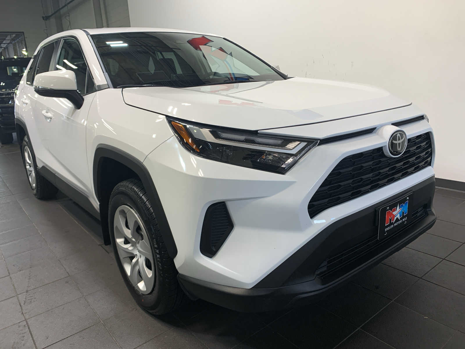 2023 Toyota RAV4 LE photo 2