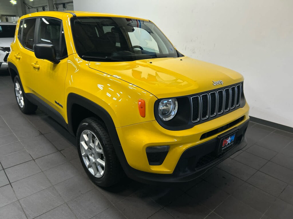 Used 2023 Jeep Renegade Latitude SUV