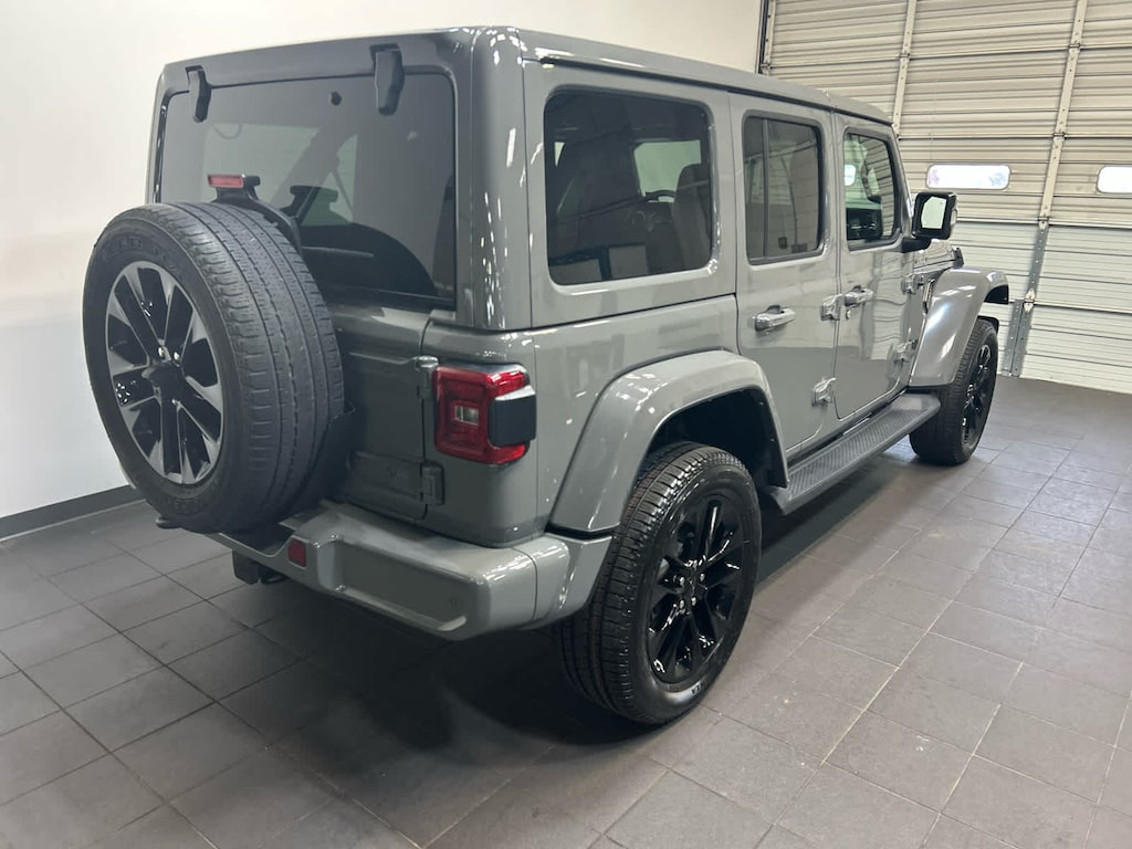 Used 2022 Jeep Wrangler Unlimited High Altitude SUV