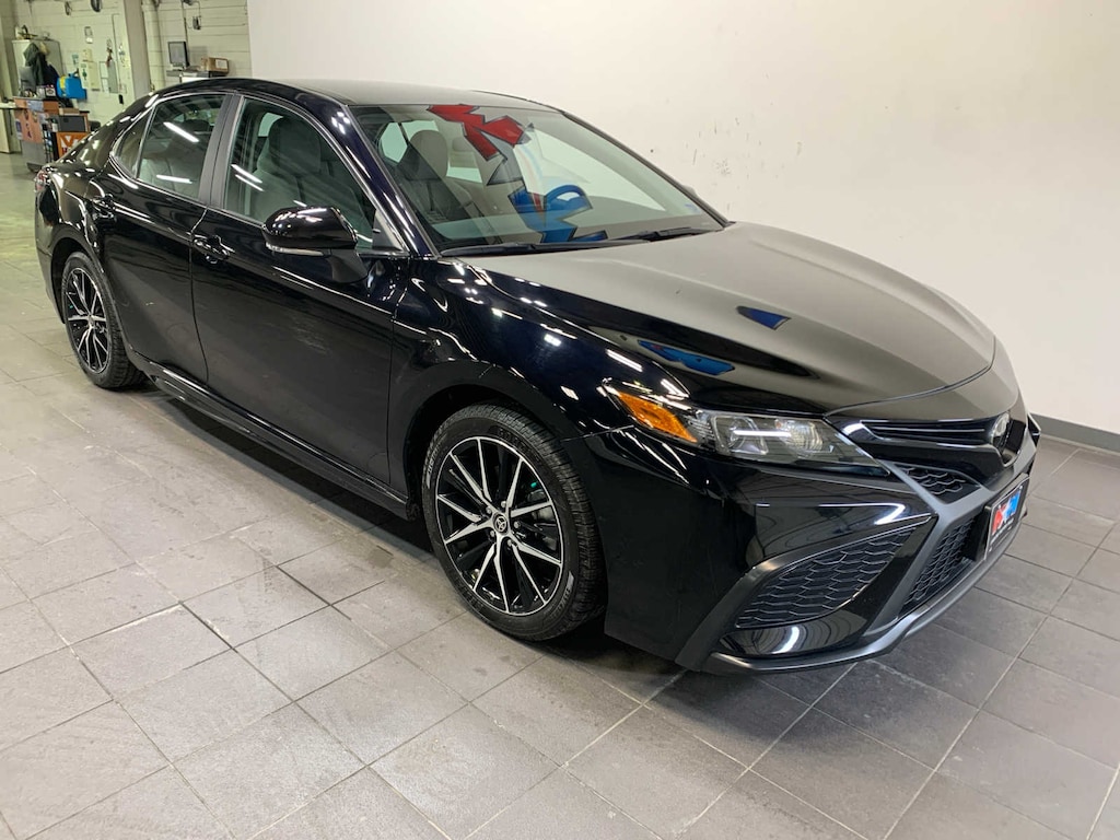 Used 2024 Toyota Camry SE Sedan