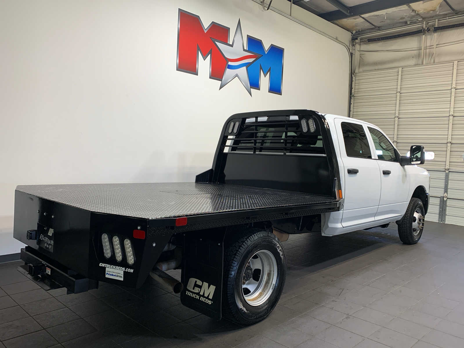 2023 Ram 3500 Tradesman photo 3