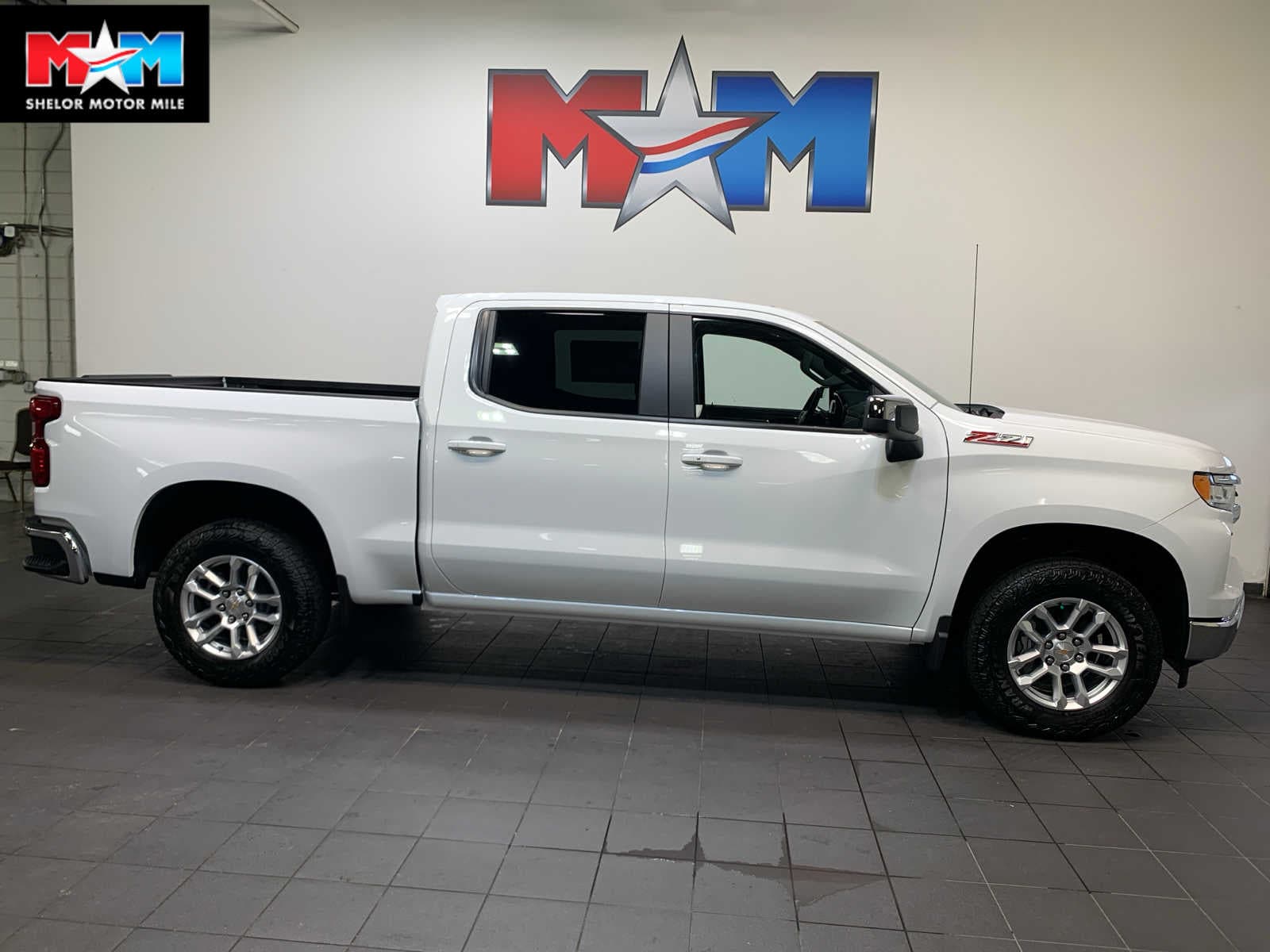 2026 Chevrolet Silverado 1500 LT's photo