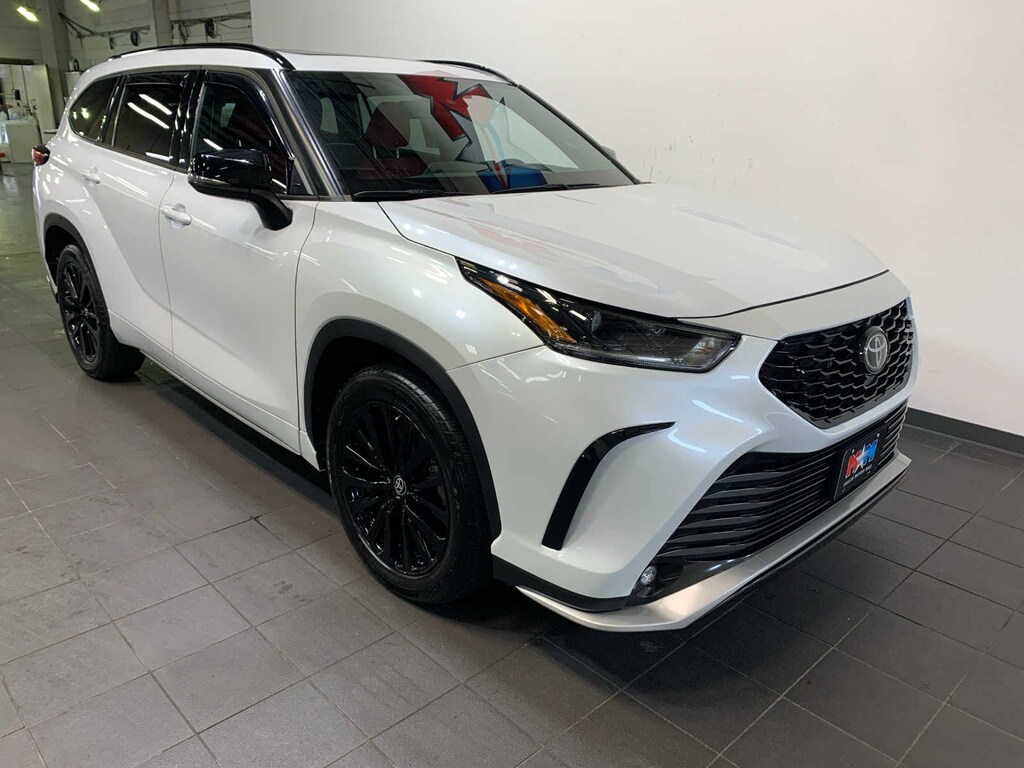 Used 2023 Toyota Highlander L SUV