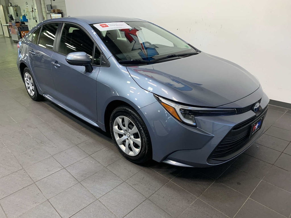 Used 2025 Toyota Corolla Hybrid LE Sedan