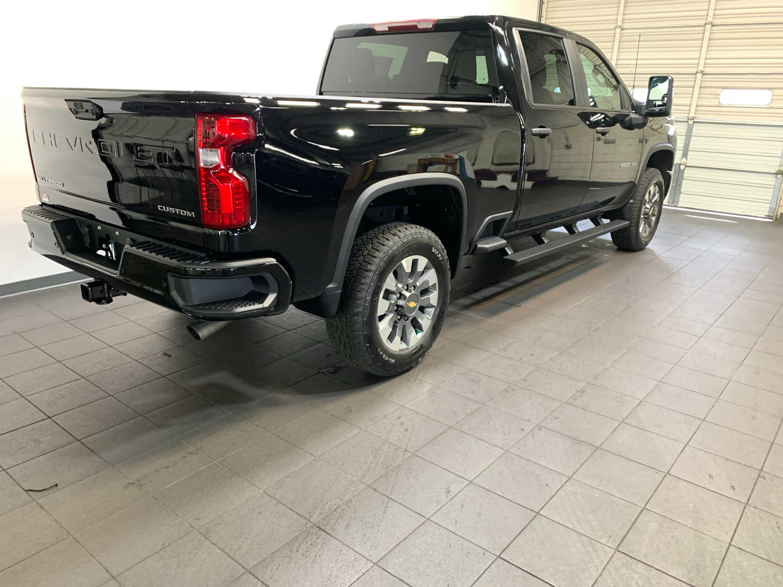 2026 Chevrolet Silverado 2500HD Custom photo 3