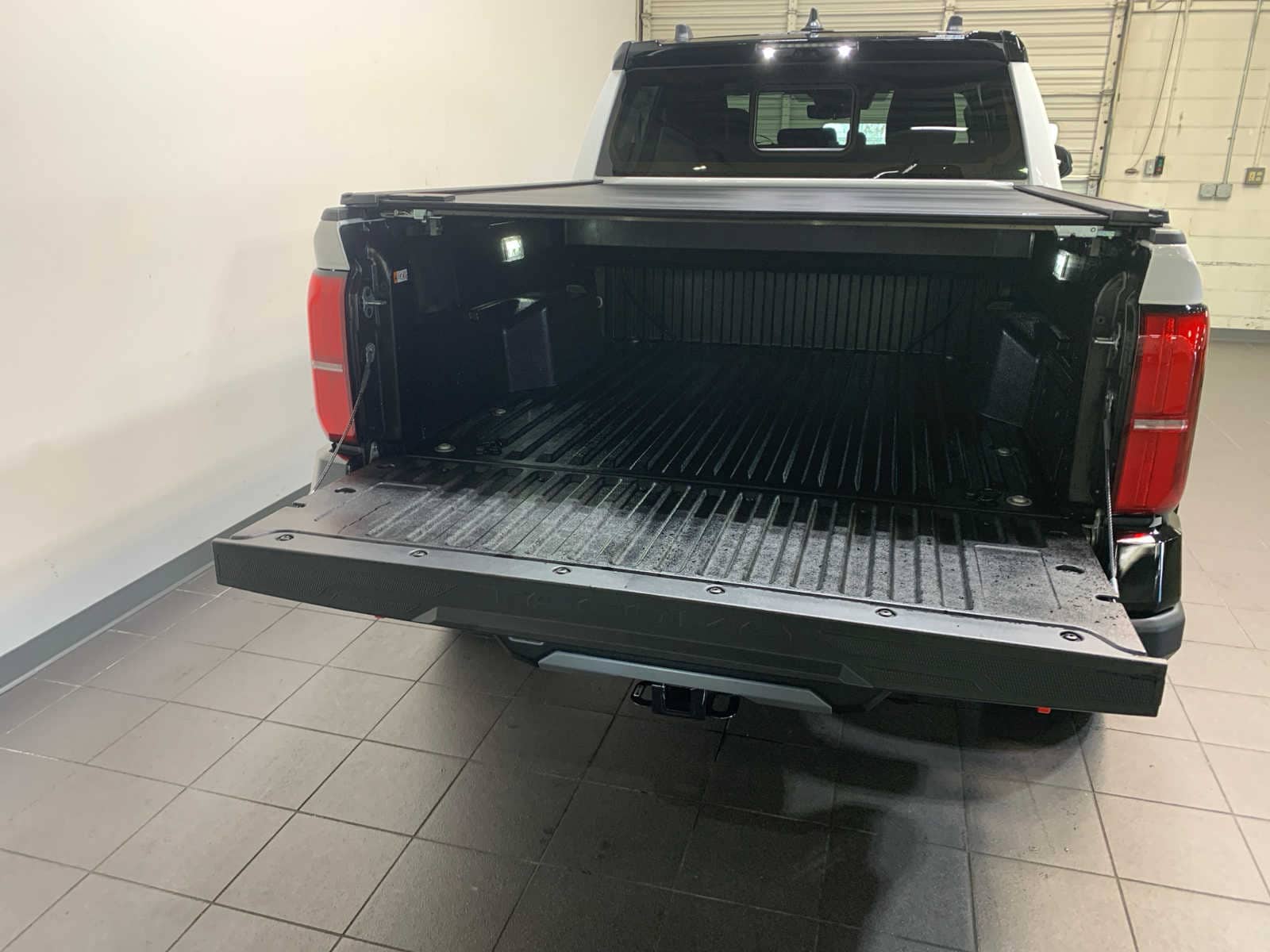 2025 Toyota Tacoma TRD Pro - Photo 12