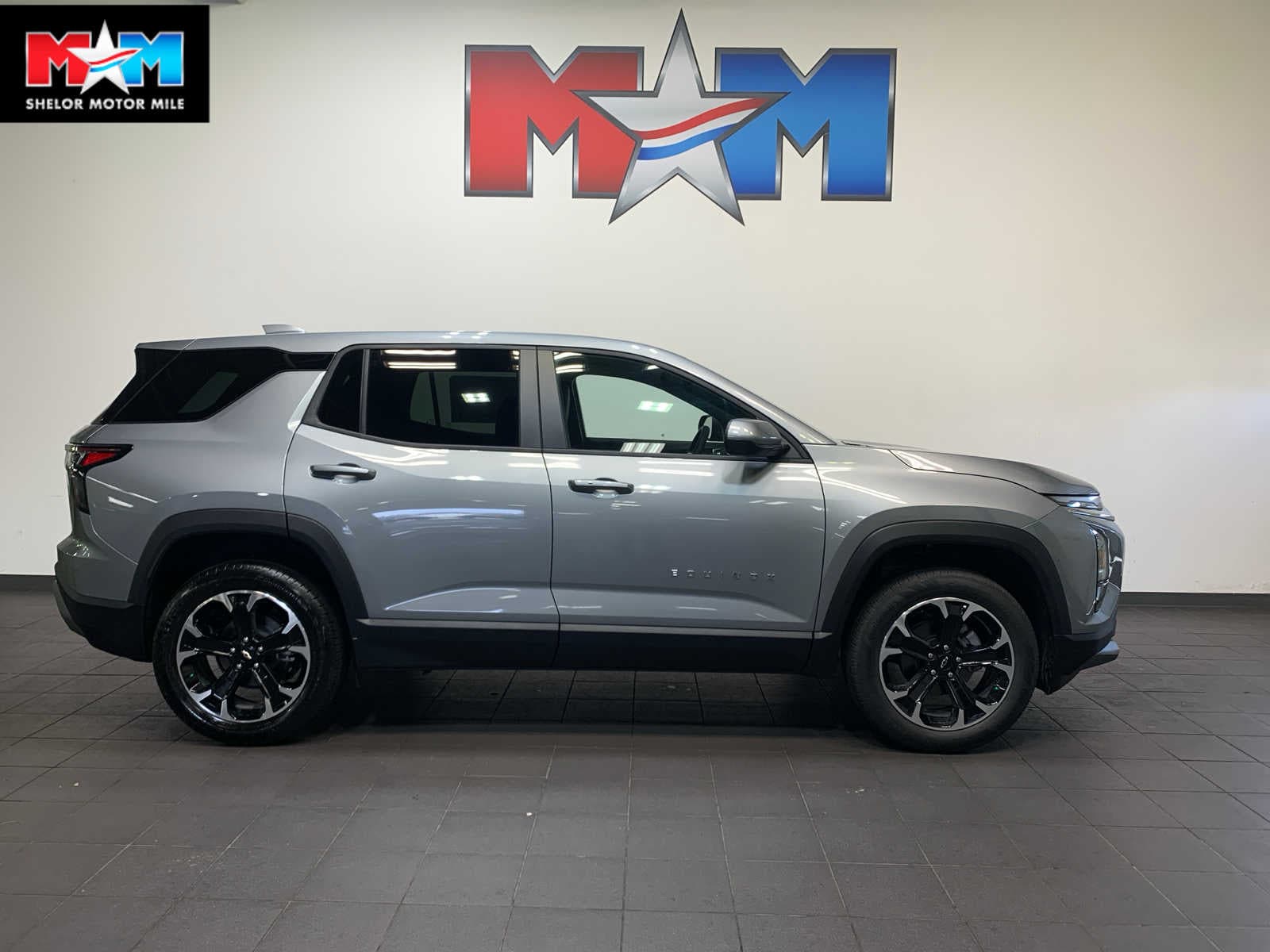 2026 Chevrolet Equinox LT's photo