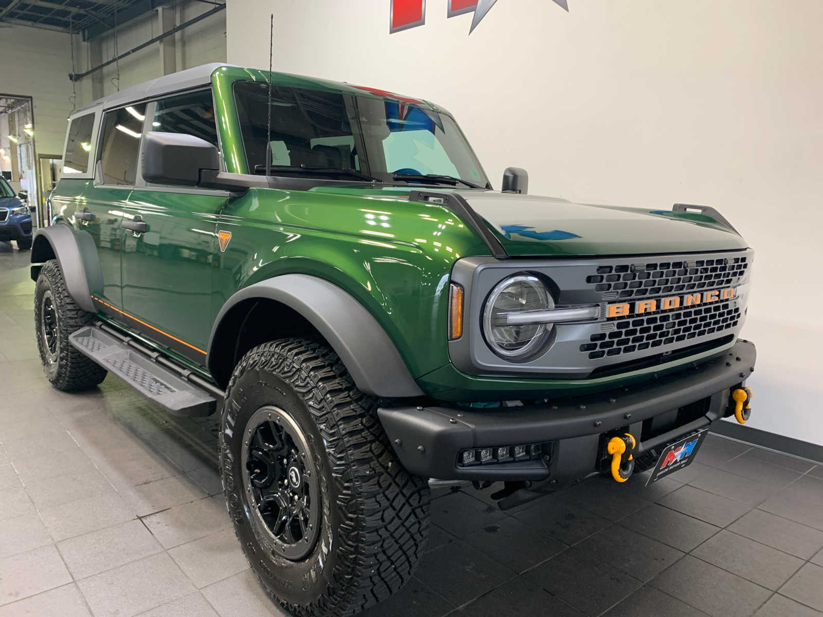 2024 Ford Bronco Badlands photo 2