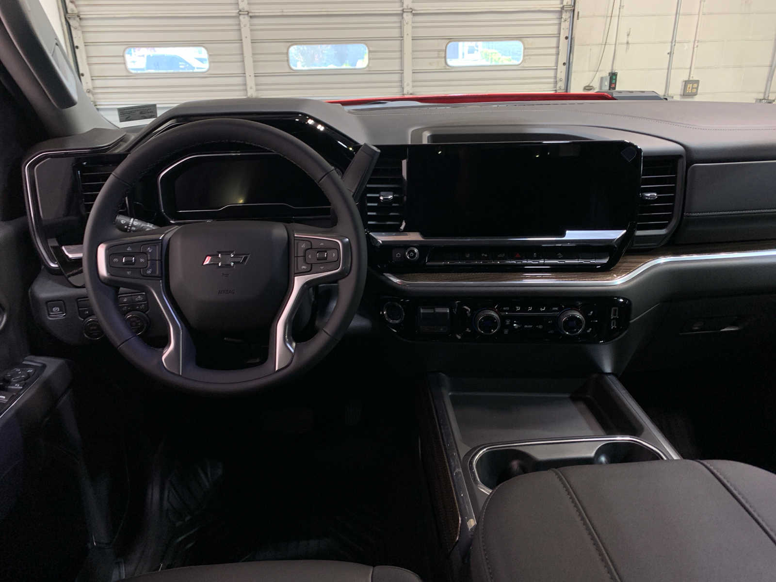 2025 Chevrolet Silverado 2500HD LT photo 4