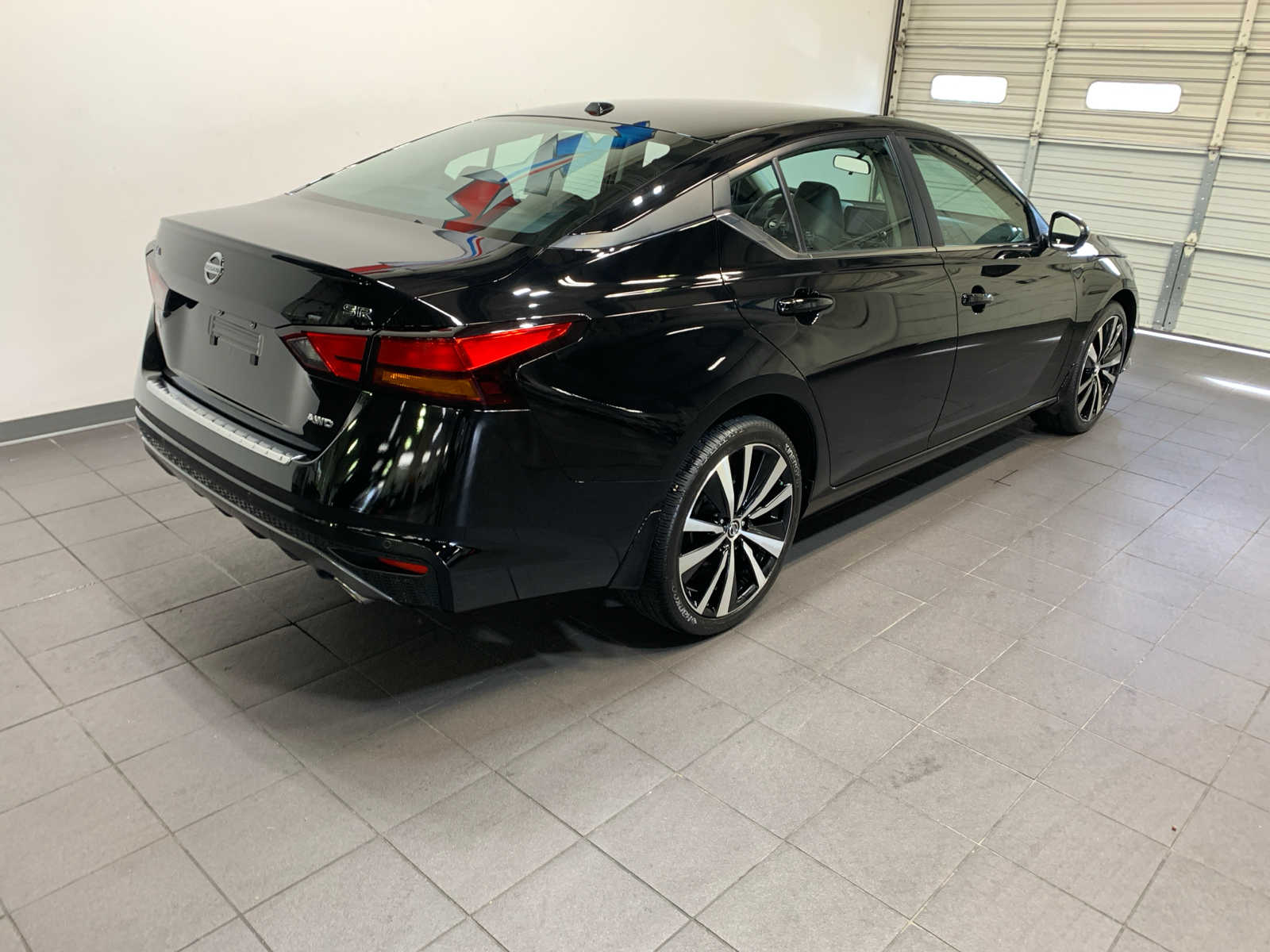 2022 Nissan Altima 2.5 SR photo 3