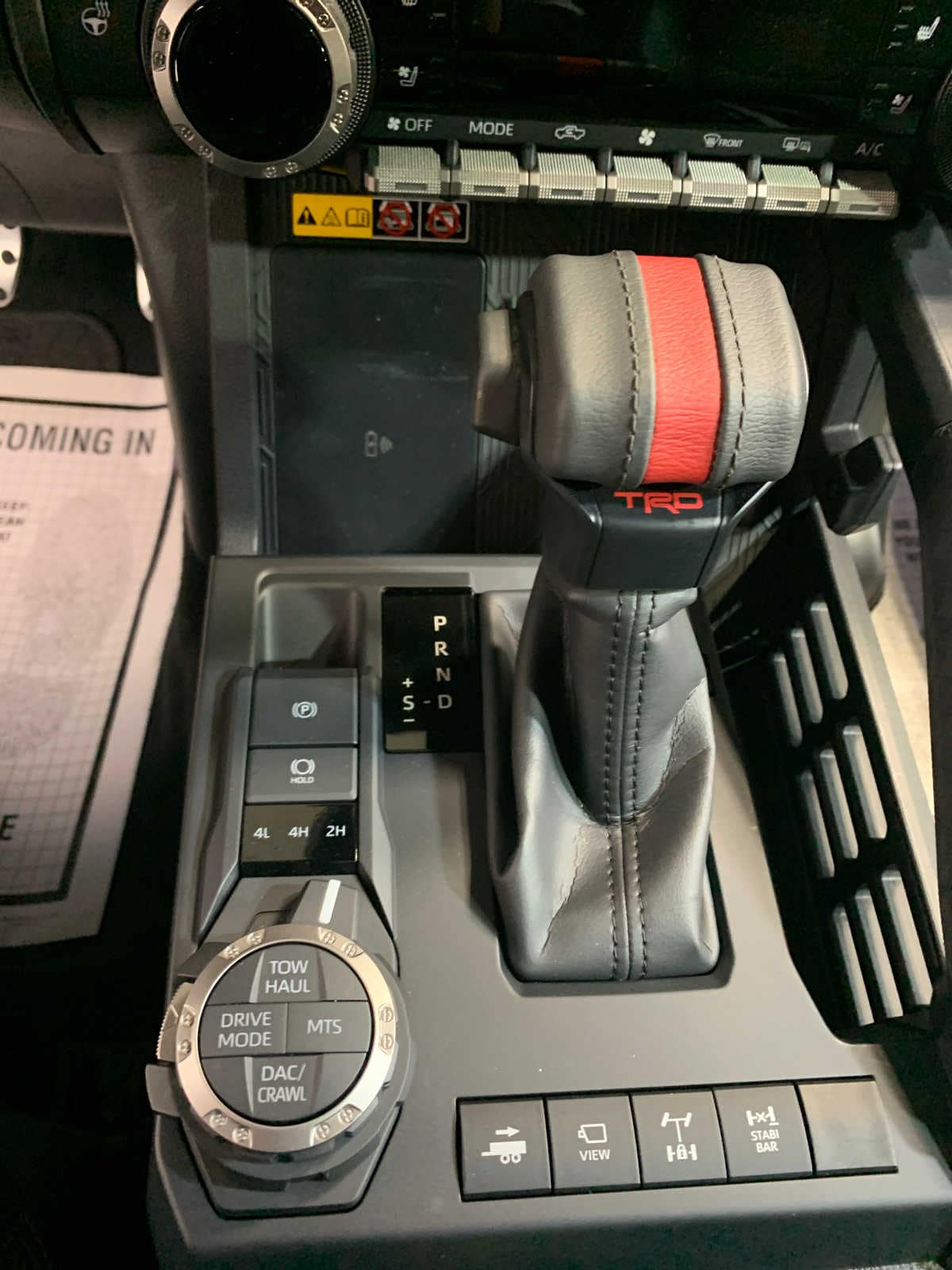 2025 Toyota Tacoma TRD Pro - Photo 8