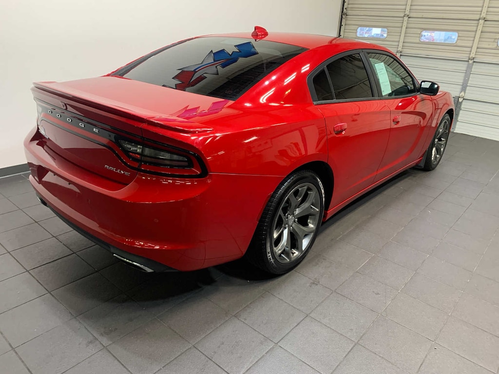 Used 2015 Dodge Charger SXT Sedan