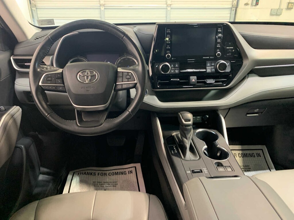 Used 2022 Toyota Highlander Hybrid XLE SUV