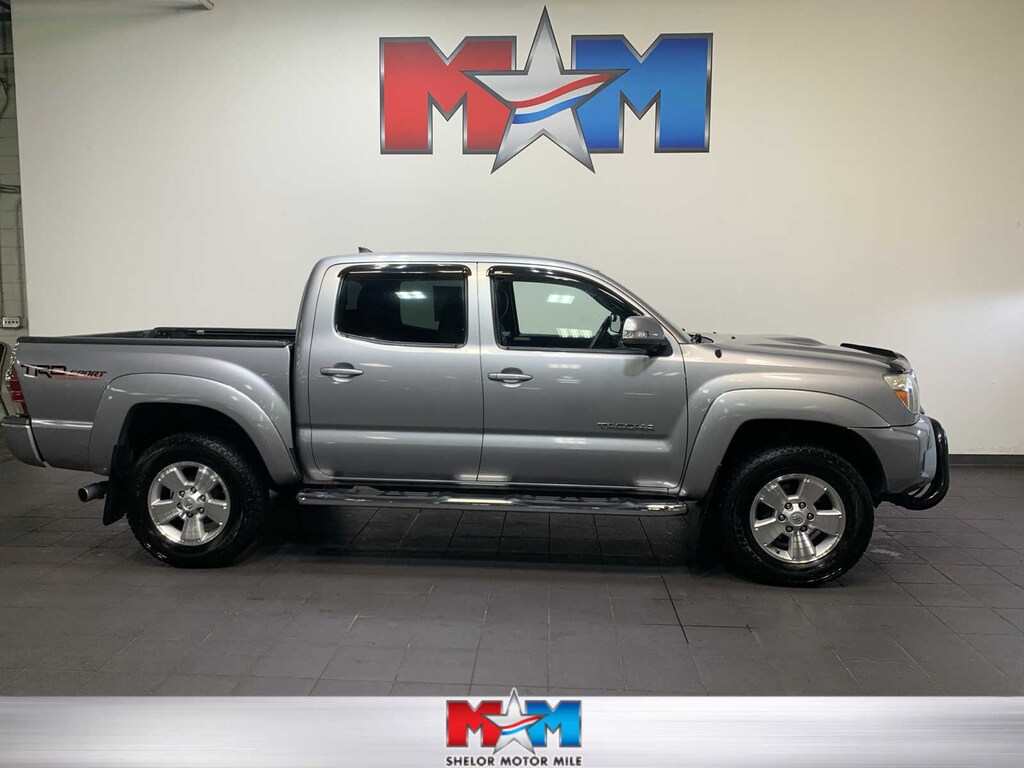 Used 2015 Toyota Tacoma 4WD Double Cab Short Bed V6 Manual (GS) Truck Double Cab