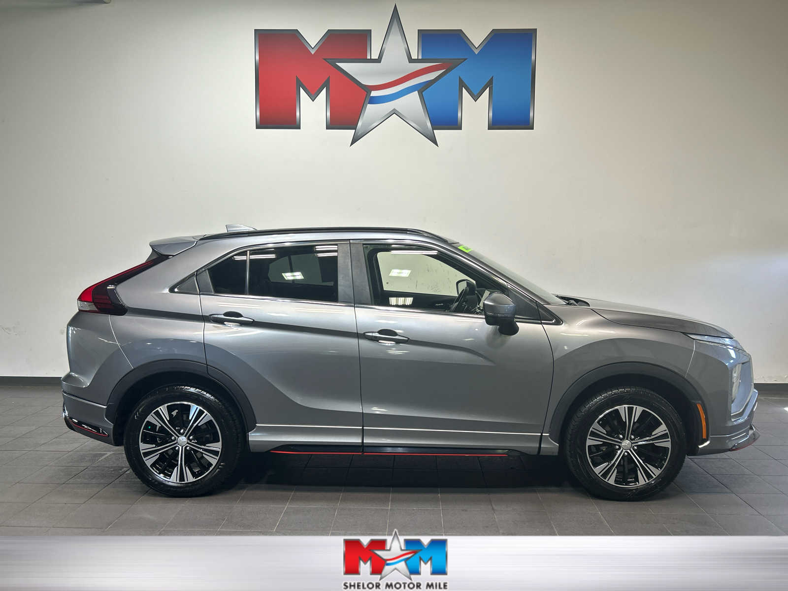 2022 Mitsubishi Eclipse Cross SEL S-AWC's photo