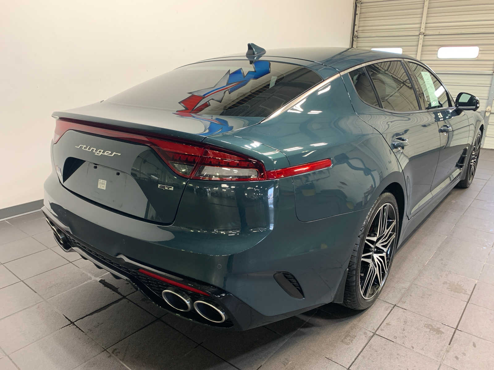 2023 Kia Stinger GT2 photo 2