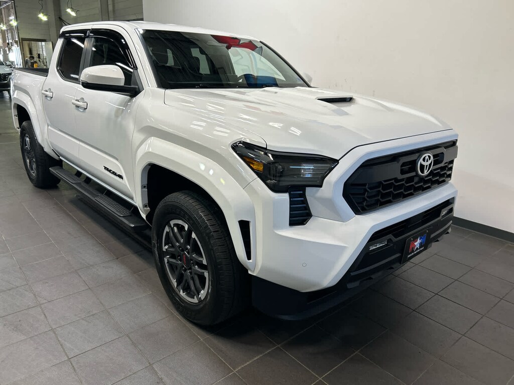 Used 2024 Toyota Tacoma 4WD SR5 Truck Double Cab