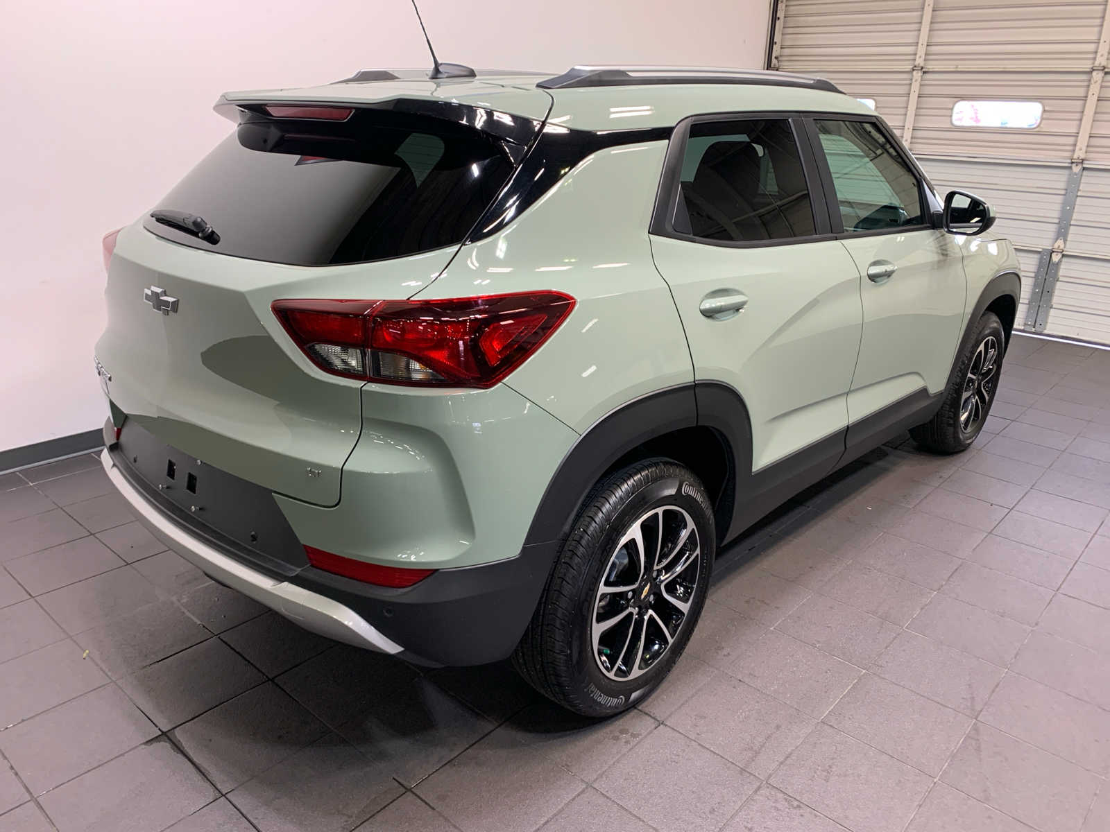 2025 Chevrolet Trailblazer LT photo 3