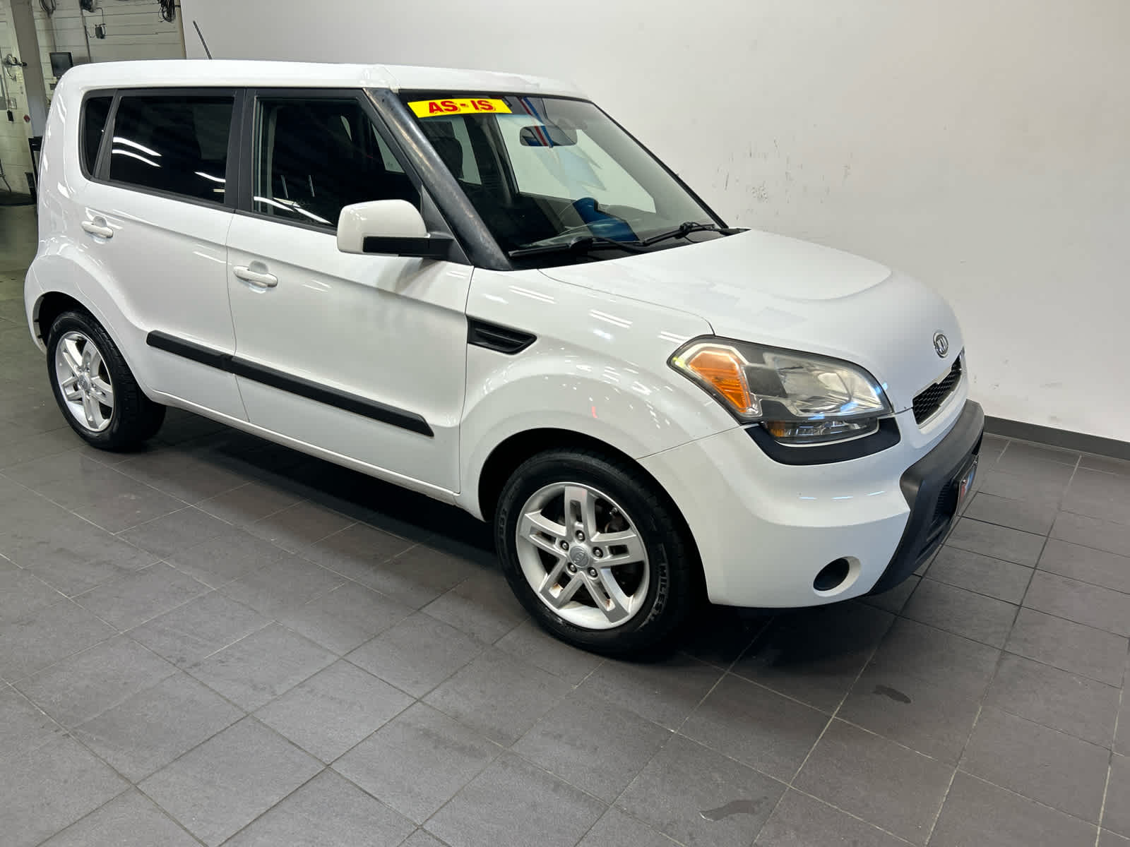 Used 2011 Kia Soul Base with VIN KNDJT2A29B7261290 for sale in Christiansburg, VA