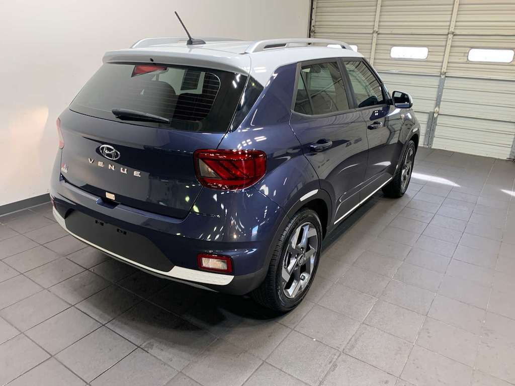 Used 2025 Hyundai Venue Limited SUV