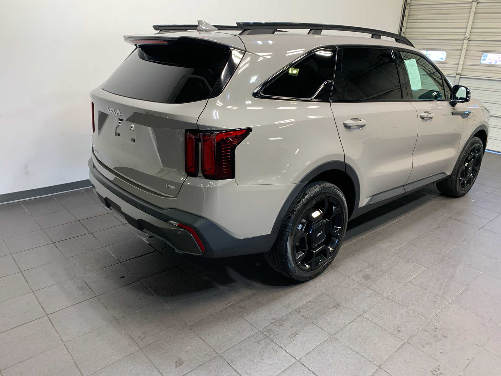 2024 Kia Sorento X-Line EX photo 3