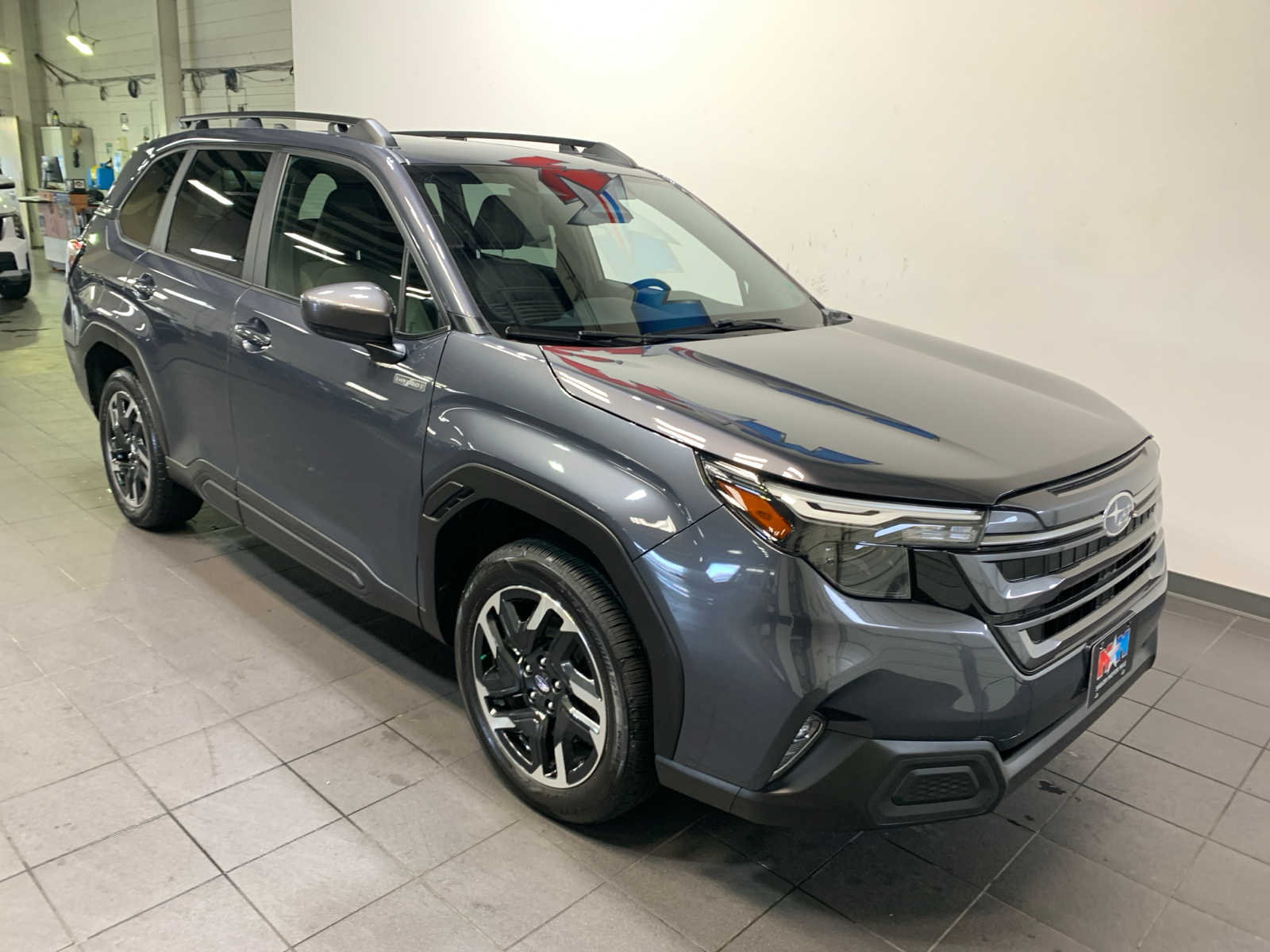 2025 Subaru Forester Premium photo 2