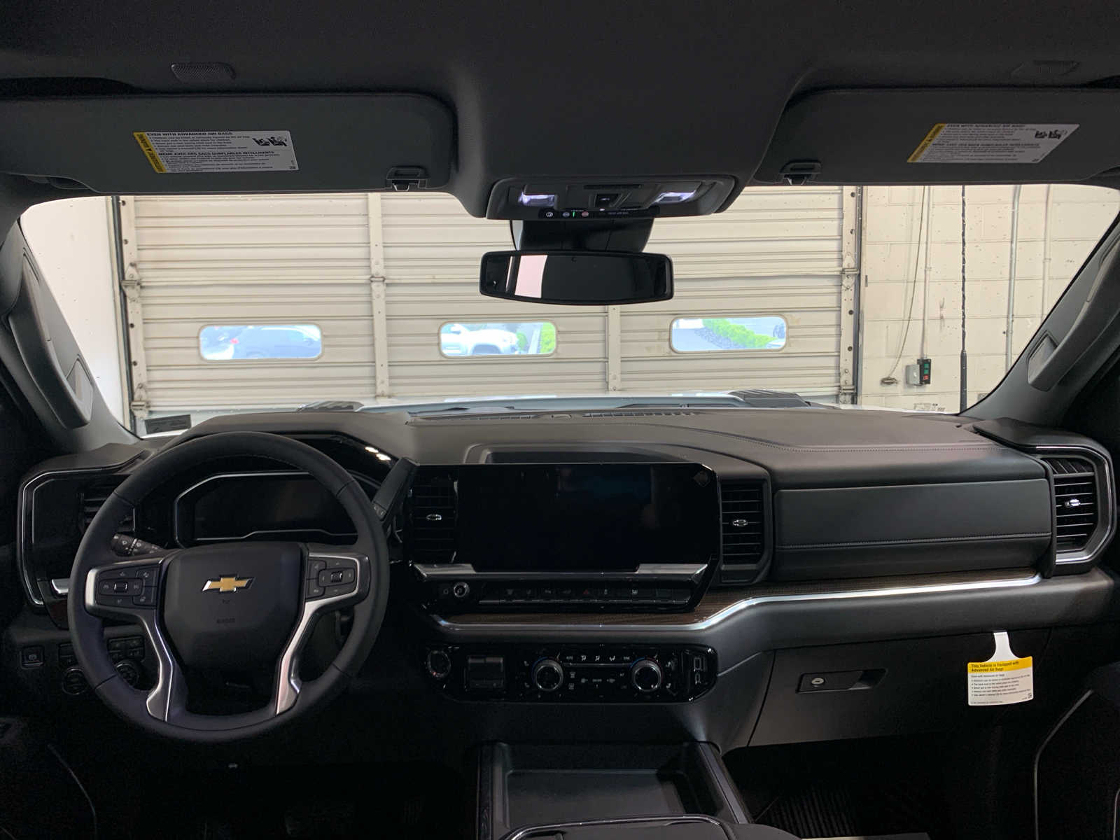 2025 Chevrolet Silverado 3500HD LT photo 4