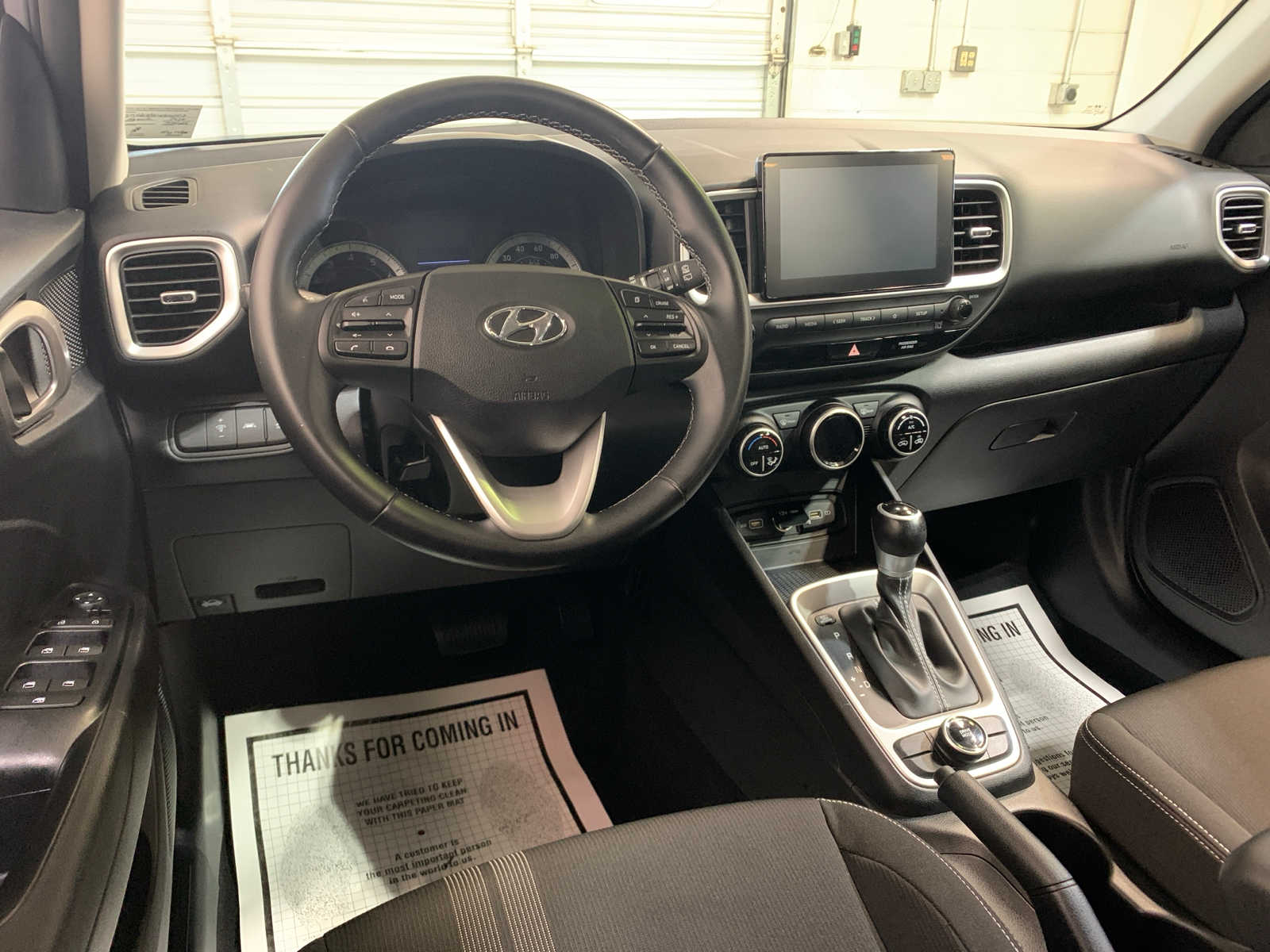 2022 Hyundai Venue SEL Limited photo 4