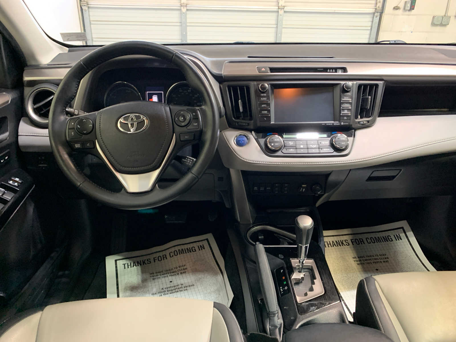 2018 Toyota RAV4 Hybrid Limited photo 4