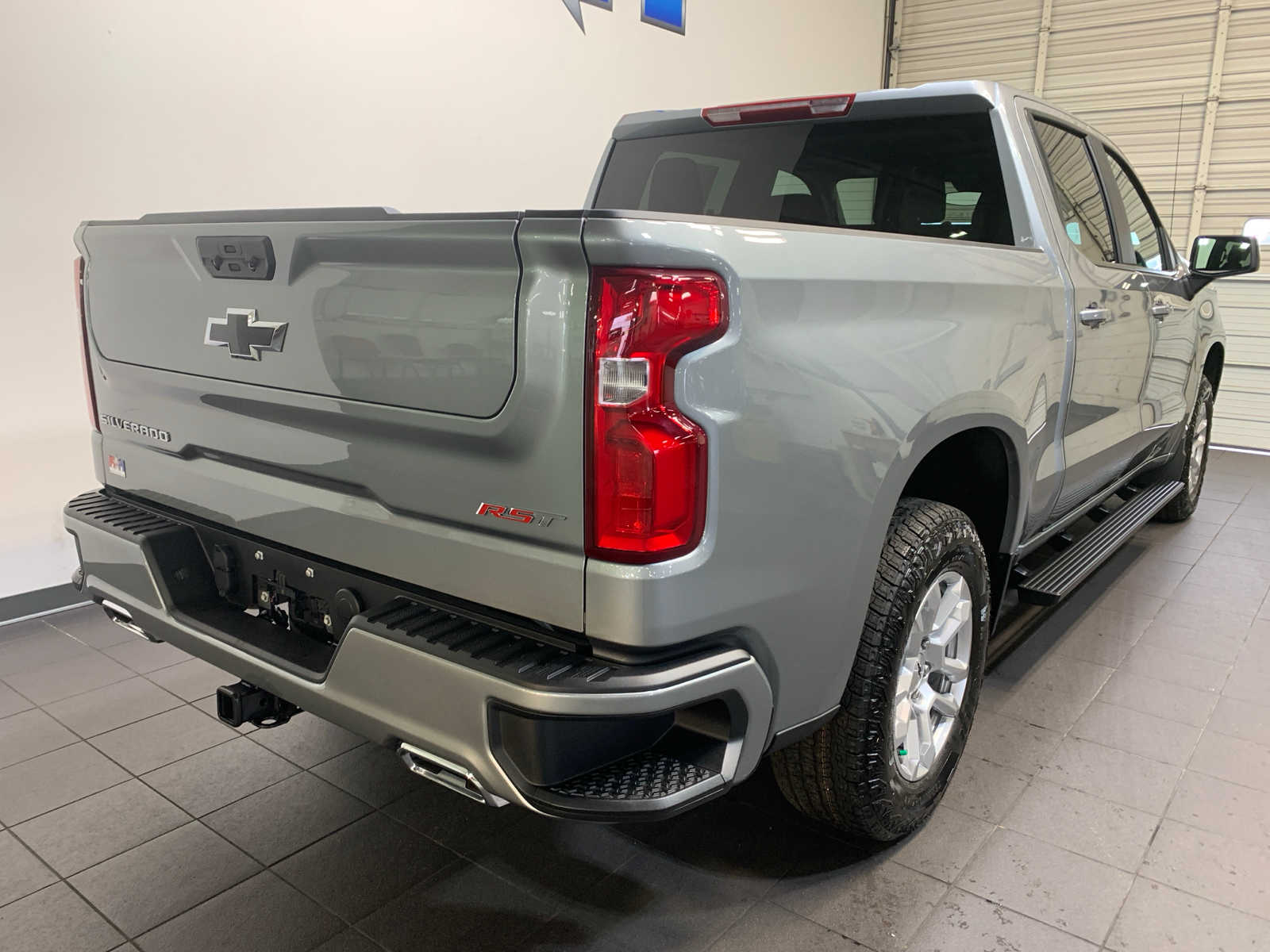 2026 Chevrolet Silverado 1500 RST photo 2