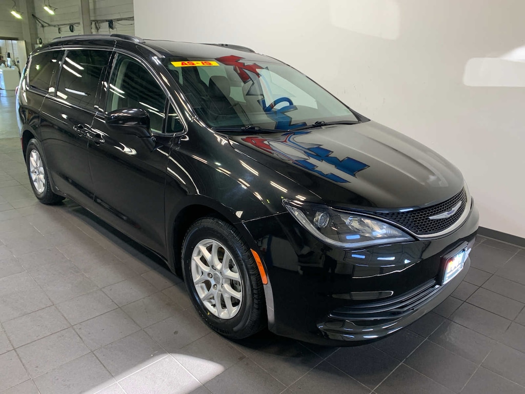 Used 2020 Chrysler Voyager LXI Van Passenger Van