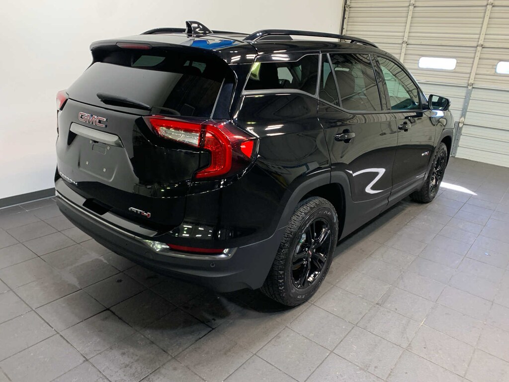 Used 2022 GMC Terrain AT4 SUV