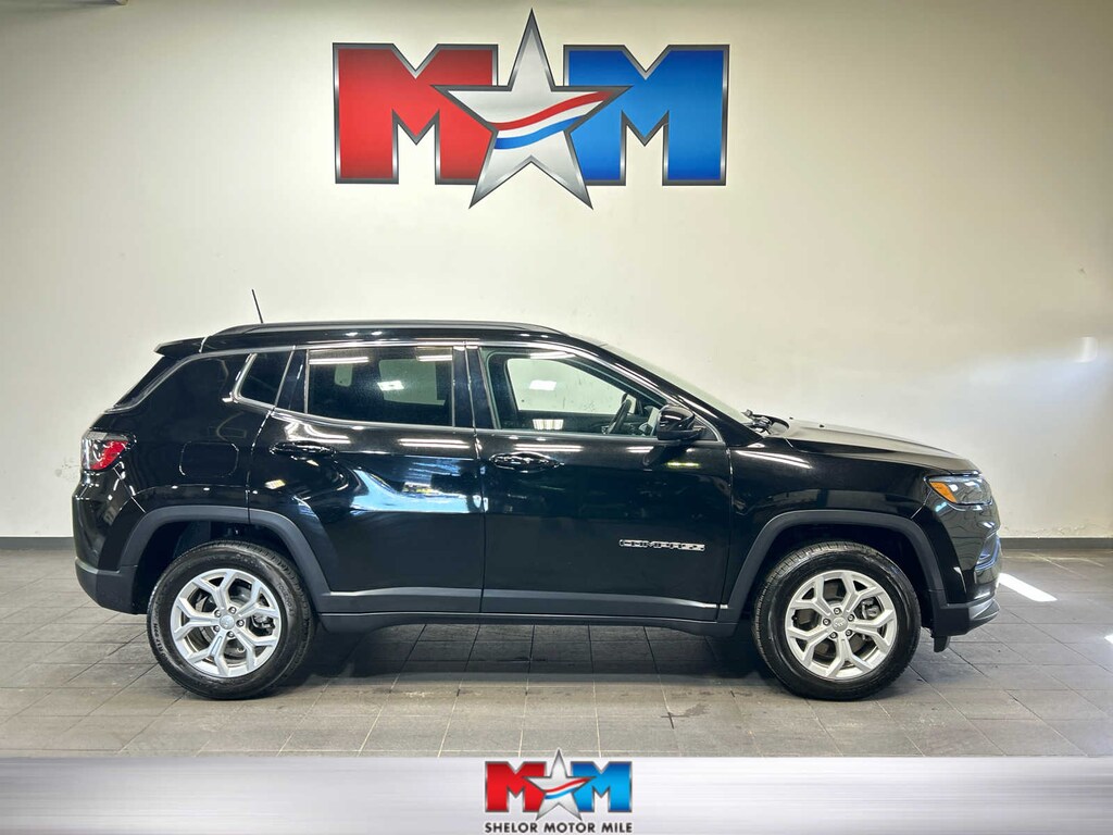 Used 2024 Jeep Compass Latitude SUV
